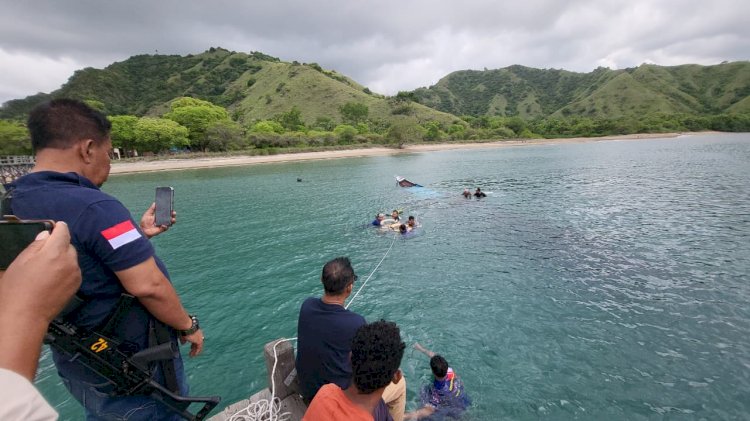 Patroli Gabungan Ditpolairud Polda NTT Gagalkan Perburuan Rusa di Pulau Komodo