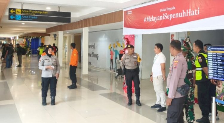 Pengamanan Bandara Eltari Kupang Diperketat Polda NTT Pastikan Ops Lilin Turangga 2025 Berjalan Aman dan Kondusif