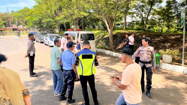 Polda NTT Kawal Kepulangan Jenazah Korban Laka Laut KM Putri Sakinah ke Negara Asal