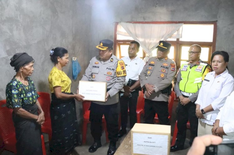 Wujud Empati Polri, Polda NTT Beri Bantuan Tali Asih serta Pendampingan Psikologis bagi Keluarga Korban di Ngada