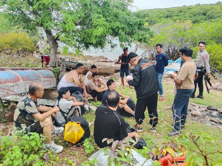Kapolda NTT Tegaskan Penanganan Profesional dan Terukur atas Penemuan 7 WNA di Pantai Masidae Rote Ndao