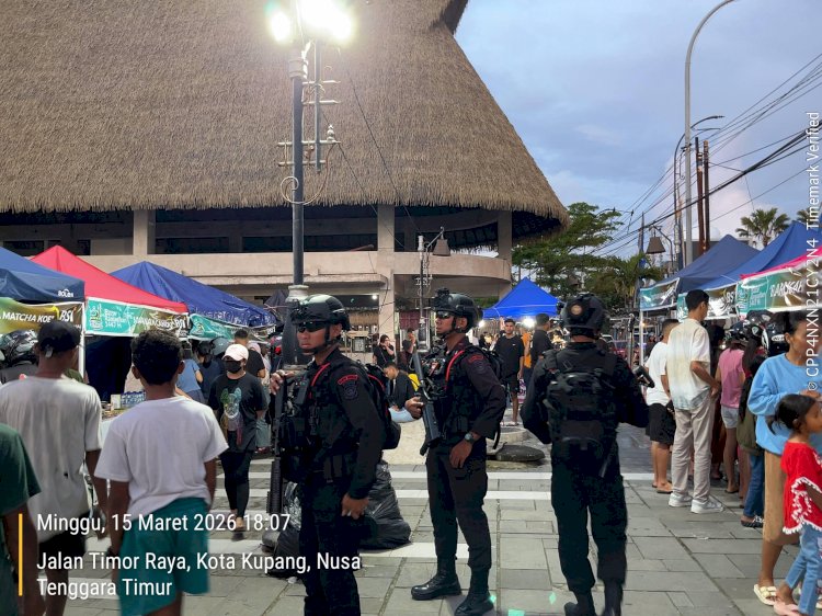 Personel Ops Ketupat Turangga 2026 Amankan Lokasi Penjualan Takjil di Kota Kupang