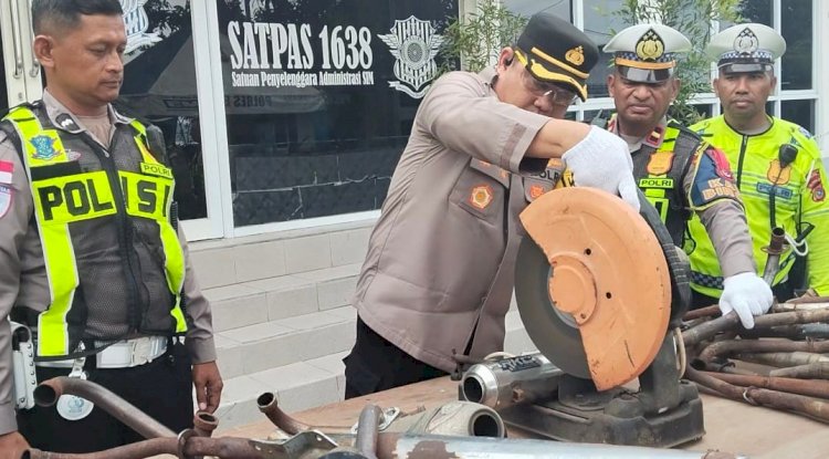 Satlantas Polres Ende Musnahkan Puluhan Knalpot Brong, Selama Pelaksanaan  Operasi Cipta Kondisi Jelang Operasi Ketupat Turangga 2026