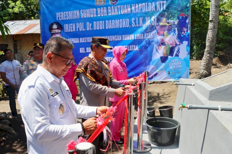 Kapolda NTT Resmikan Sumur Bor di Ende, Warga Rukun Lima Kini Tak Lagi Kesulitan Air Bersih