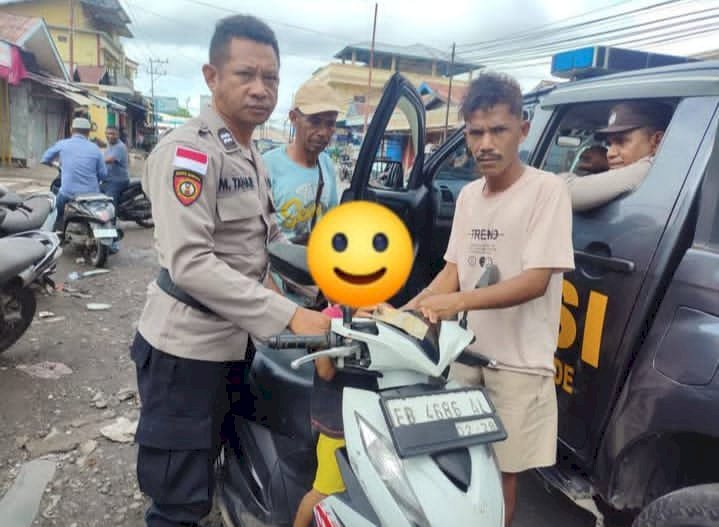 Sentuhan Humanis Polisi, Bocah 5 Tahun yang Tersesat di Ende Dipertemukan Kembali dengan Keluarganya