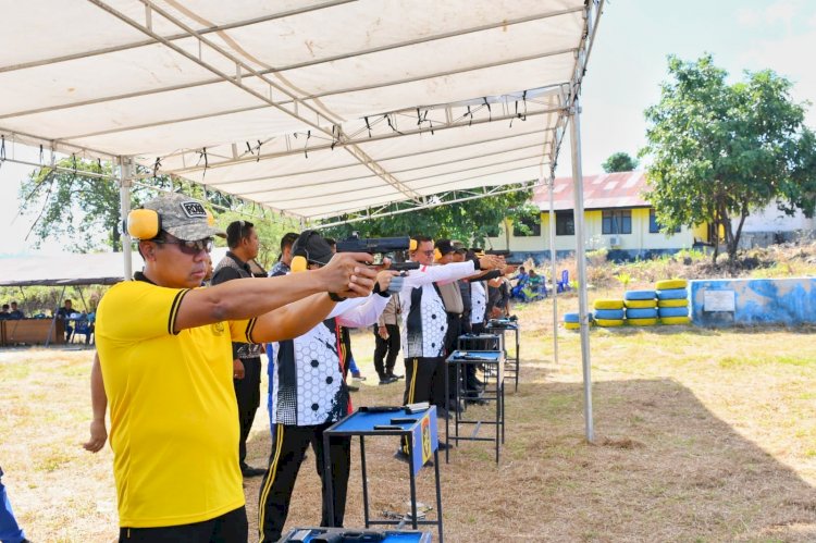 Kapolda NTT Pimpin Latihan Menembak Bersama, Tingkatkan Profesionalisme dan Kemampuan Personel