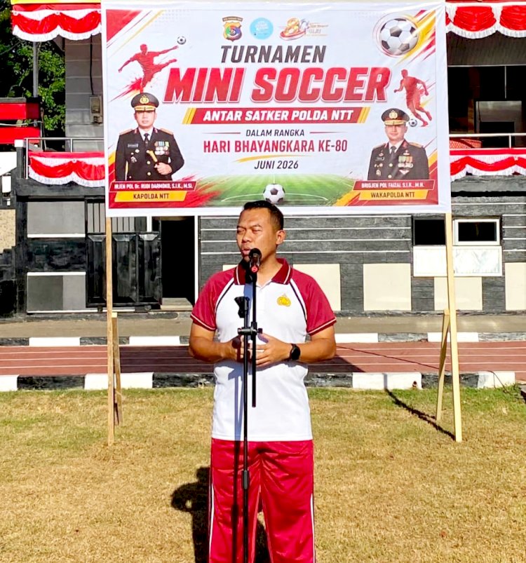 Sambut Hari Bhayangkara ke-80, Kombes Pol Sigit Haryono Resmi Buka Turnamen Mini Soccer Antar Satker Polda NTT