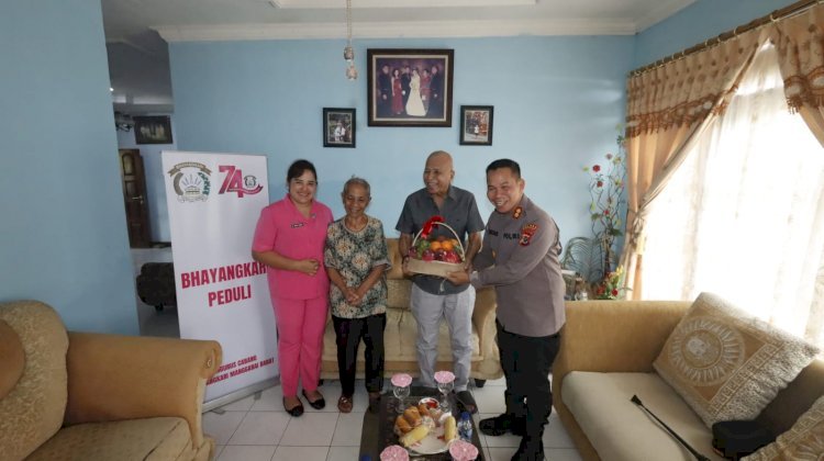 Jelang Hari Bhayangkara ke-80, Polres Manggarai Barat Rawat Jejak Pengabdian Lewat Anjangsana Purnawirawan dan Warakawuri