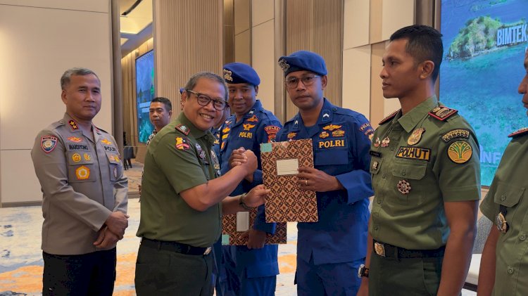 Personel Ditpolairud Polda NTT Raih Penghargaan DPR RI atas Dedikasi Amankan Taman Nasional Komodo