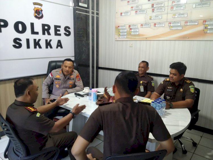 Kapolres Sikka dan Kajari Perkuat Sinergitas, Tegaskan Polri–Kejaksaan Satu Komitmen Hadirkan Keadilan