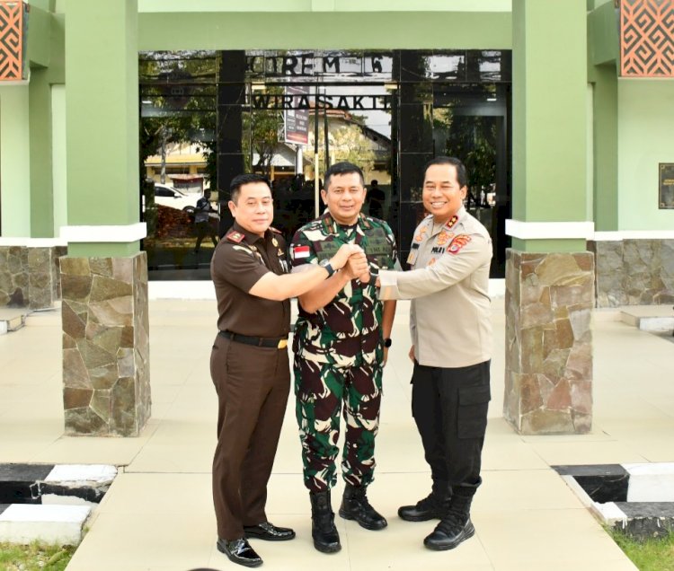Perkuat Soliditas TNI, Polri, dan Kejaksaan, Kapolda NTT Gelar Silaturahmi Bersama Danrem 161/Wirasakti dan Kajati NTT