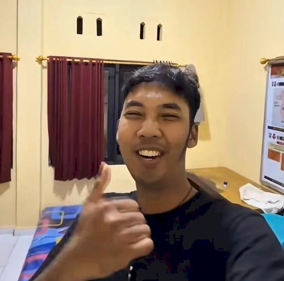 Pengelana Jalan Kaki Keliling Indonesia Disambut Hangat di Polsek Boawae, Kabidhumas Polda NTT: Polisi Harus Jadi Tempat yang Menghadirkan Rasa Aman