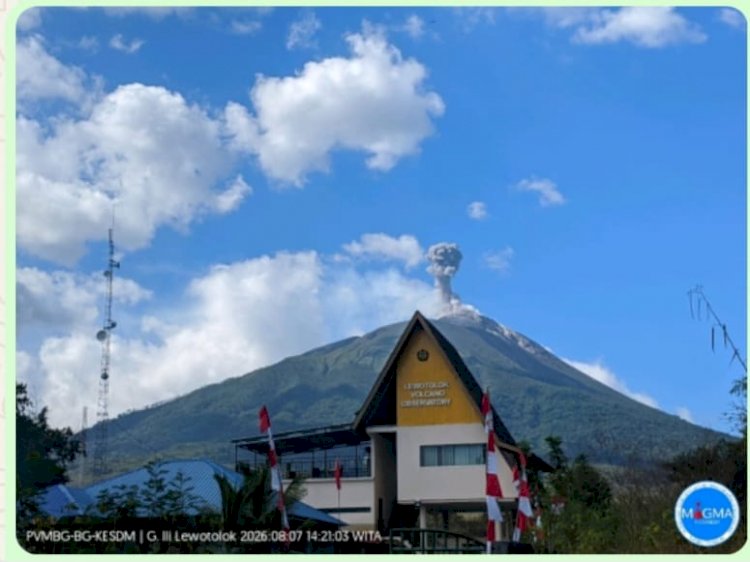 Gunung Ile Lewotolok Erupsi, Polda NTT Imbau Warga Tetap Waspada dan Ikuti Arahan Petugas