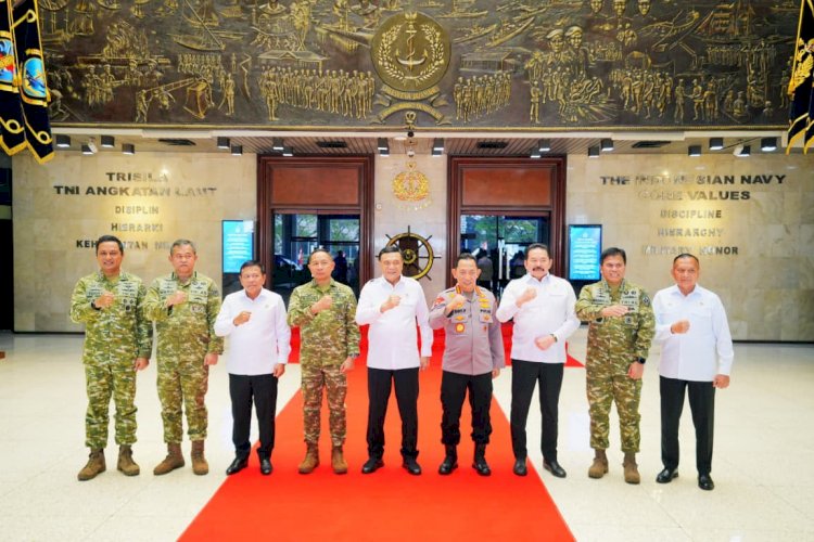 Kapolri Bersama Menko Polkam dan Pimpinan Lembaga Negara Perkuat Kebersamaan di Mabes TNI AL