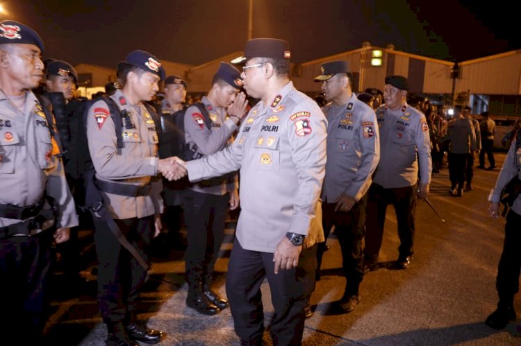 Berpacu dengan Waktu, Polri Terus Bergerak Cepat Perkuat Penanganan Gempa NTT dengan 137 Personel dan Dukungan Logistik
