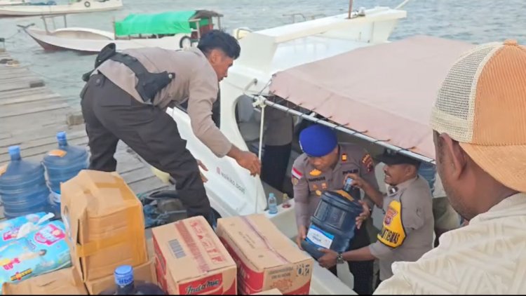 Kapolda NTT Salurkan Bantuan bagi Warga Terdampak Gempa di Pulau Longos Manggarai Barat