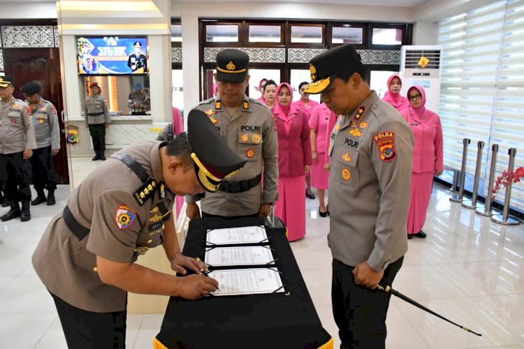 Kapolda NTT Lantik Kombes Pol Andi Anugrah sebagai Irwasda Polda NTT