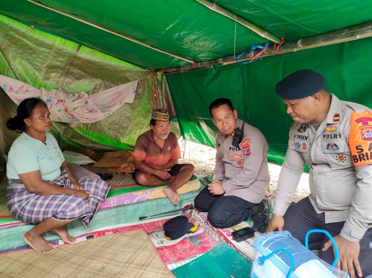 Di Bawah Tenda Darurat, Polri Hadir Menguatkan Penyintas Gempa: Kapolres Mabar Datangi Keluarga Rentan di Golo Tanggar
