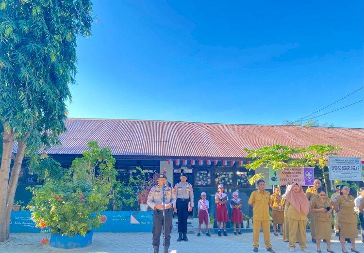 Polisi Masuk Sekolah, Dirbinmas Polda NTT: Bentengi Pelajar dari Bullying, Narkoba hingga Jejak Digital