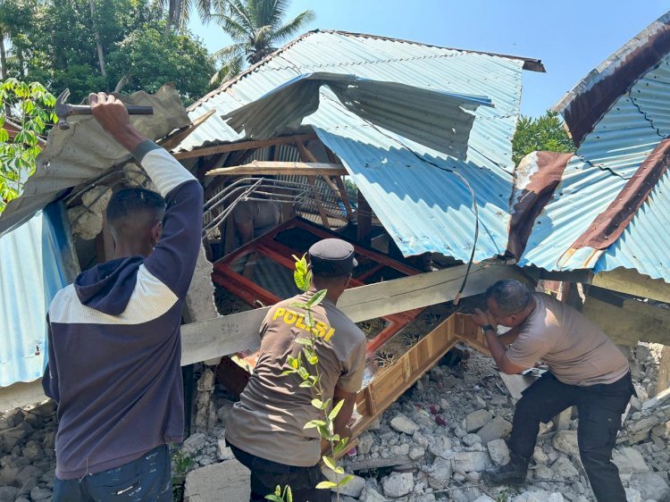 Operasi Aman Nusa II, Polri Bantu Warga Terdampak Gempa di Lamba Leda Utara