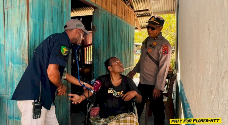 Sentuhan Kemanusiaan di Bekek: Biddokkes Polda NTT dan Polres Ngada Beri Pelayanan Kesehatan Bagi Pengungsi