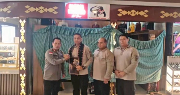 Tuntas Jalankan Misi Kemanusiaan, Tim Slog Polri Bantu Korban Gempa Flores Tinggalkan NTT dengan Kehangatan