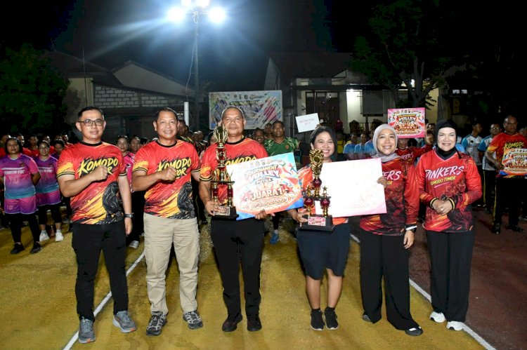 Kapolda NTT Hadiri Final Turnamen Bola Voli Satbrimob, Semarakkan Kebersamaan dan Sportivitas Personel