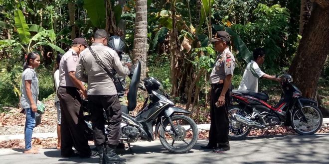 Aparat Polsek Wewiku Amankan Sebilah Pisau Sabu dari Tangan Pengendara Sepeda Motor