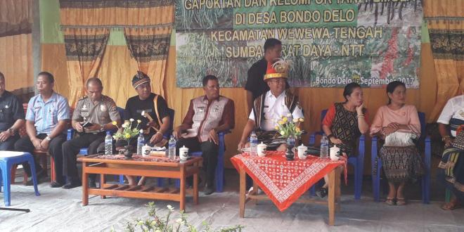 Kapolsek Wewewa Timur hadiri acara Pengukuhan Gapoktan dan Kelompok Tani Pemula di Kampung Watukarikideta