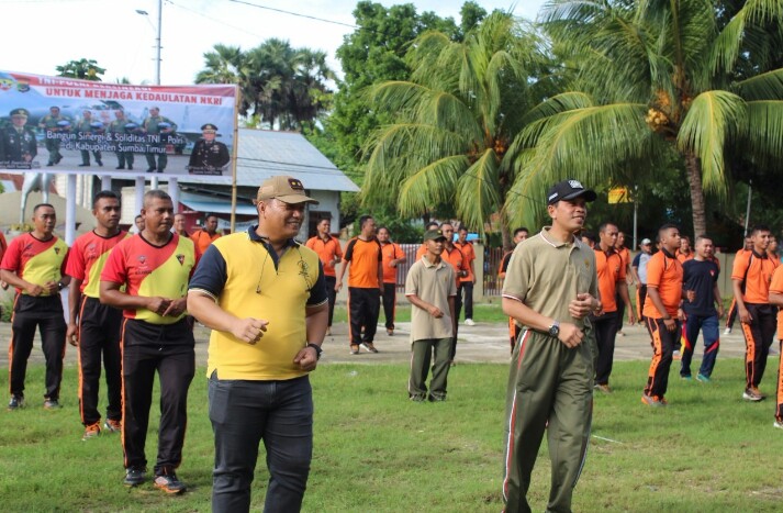 Sinergi Polres Sumba Timur - TNI dengan olahraga Bersama