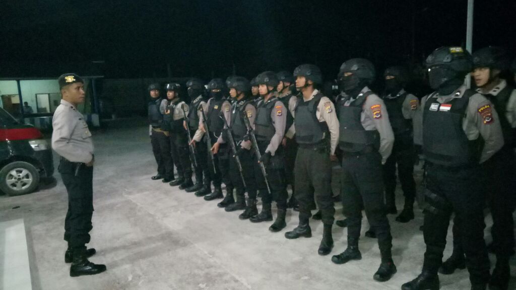 Patroli malam Peleton Dalmas Dit Sabhara Polda NTT