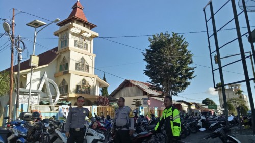 Polres Manggarai Amankan Kegiatan Misa Mingguan