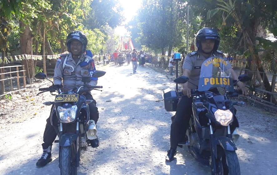 Polsek Weliman Dan Malaka Barat Bersinergi Amankan Perarakan Patung Bunda Maria Nain Feto Malaka