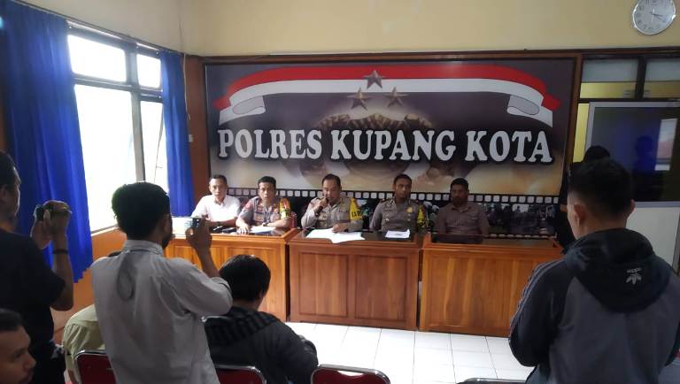 Konferensi Pers, Kapolres Kupang Kota : Trend kejahatan antara Tahun 2017 dengan Tahun 2018 mengalami peningkatan