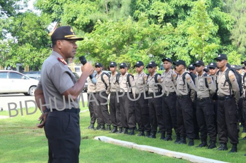 Wakapolda NTT Ambil Apel Perdana Bintara Remaja