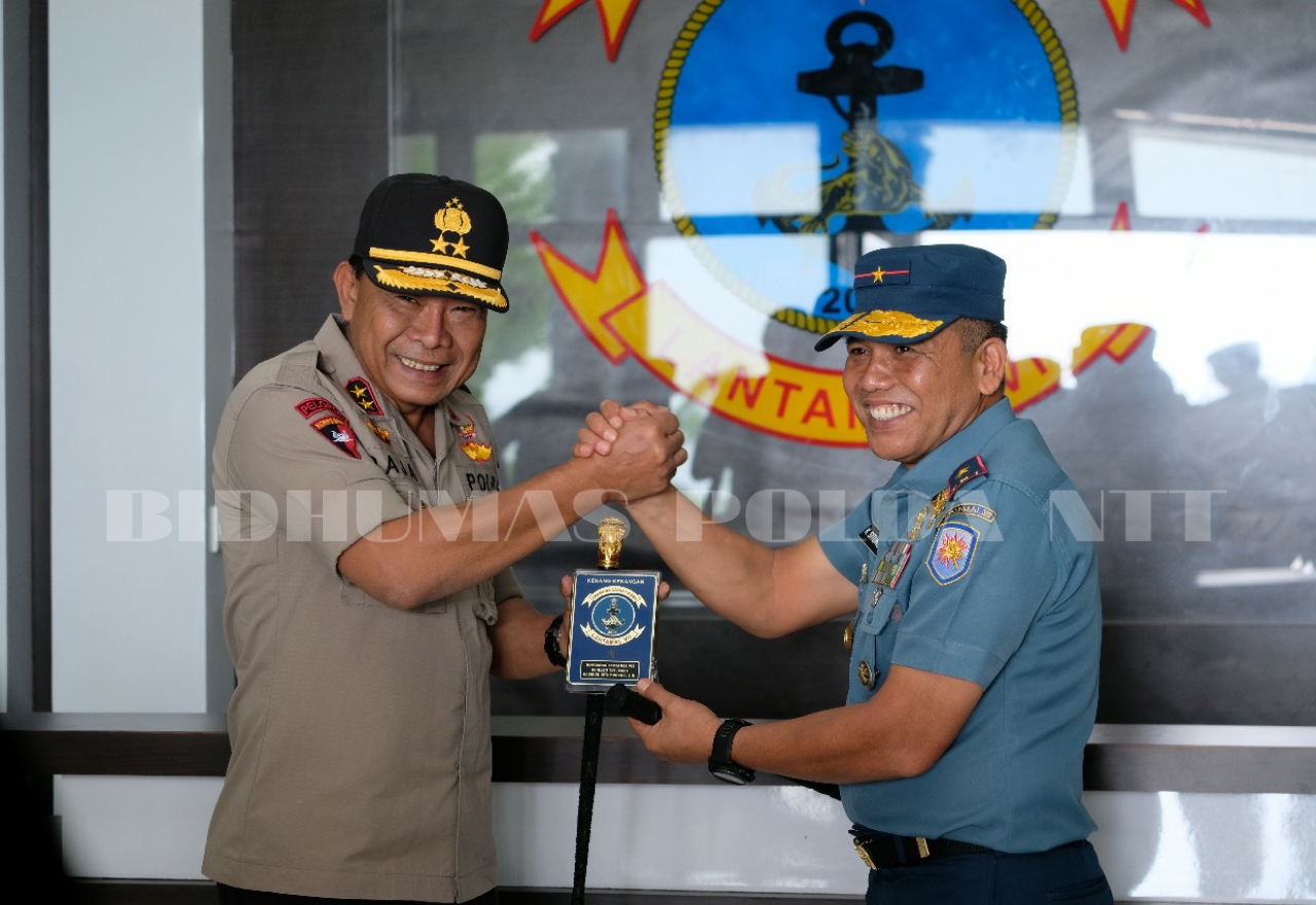 Tingkatkan Sinergitas TNI-POLRI, Kapolda NTT Kunjungi Mako Lantamal VII Kupang