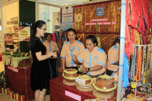 UMKM Teratai Bhayangkari Cabang Satbrimobda NTT Hiasi Millenial Expo