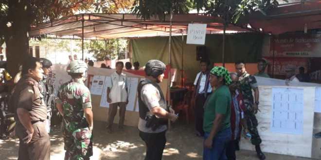 Kapolres Sumba Timur Gandeng Dandim 1601 Cek Langsung Sejumlah TPS di Kota Waingapu