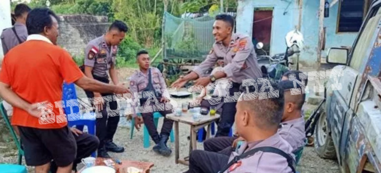 Jaga Situasi Aman, Personel Turjawali Sahbara Polres Sumba Barat Lakukan Patroli Sambang