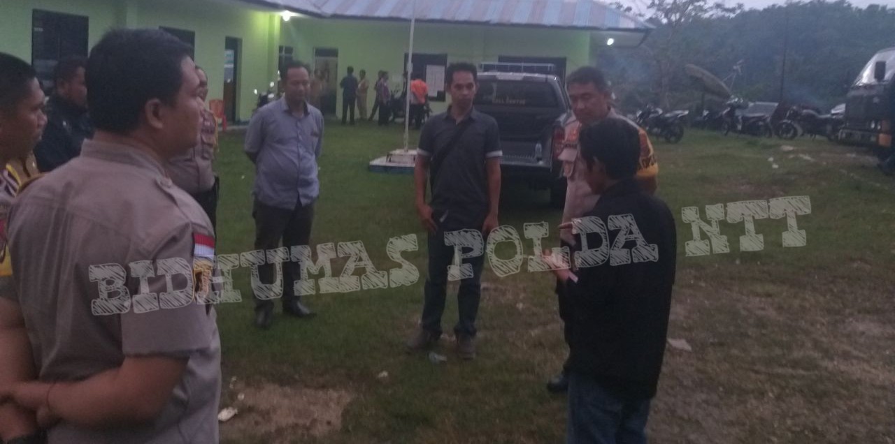 Kapolres Sumba Barat Lakukan Monitoring Pelaksanaan Rapat Pleno di Tingkat PPK Kabupaten Sumba Barat Daya