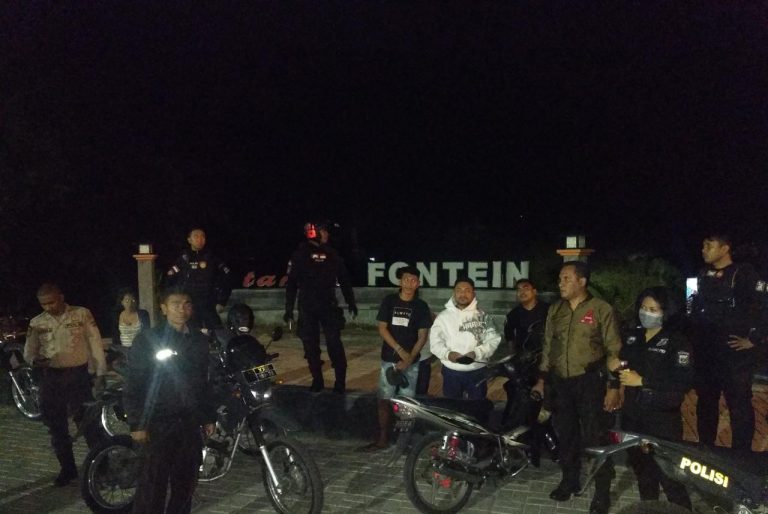 Patroli Ke Taman Fontein, Satuan Sabhara Polres Kupang Kota Bubarkan Pemuda yang Konsumsi Miras