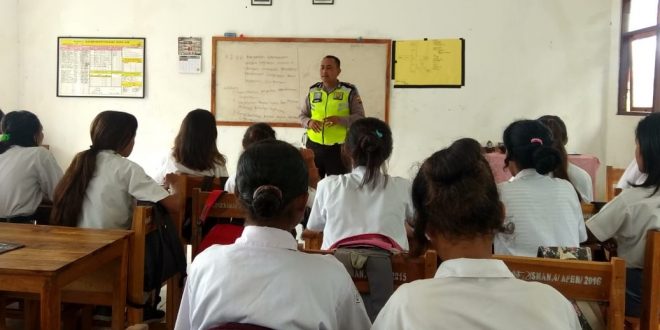 Police GT School, Kanit Dikyasa Tekankan Pentingnya Tertib Berlalu Lintas ke Pelajar SMAN 4 Atambua