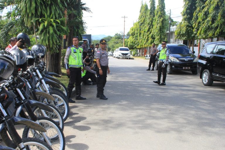 Kapolres Belu Kerahkan Personelnya Amankan Rapat Pleno Terbuka