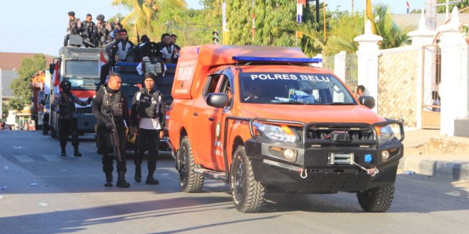 Anggota Sabhara dan Reskrim Polres Belu, Ramaikan Karnaval Sambut HUT RI ke 74