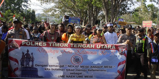 Peringati HUT TTU Ke 97, Polres TTU Turut Meriahkan Kegiatan Karnaval