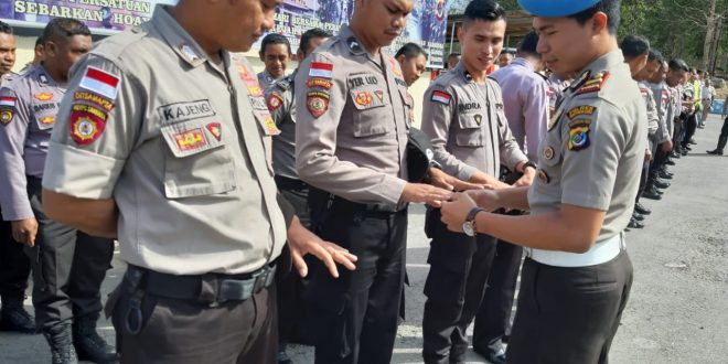 Jaga Penampilan Anggota, Propam Polres TTU Rutin Lakukan Pemeriksaan Sikap Tampang