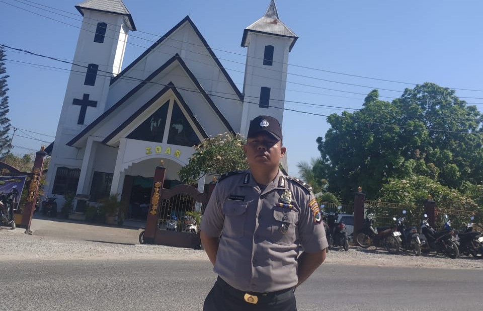 Polsek Alak Rutin Lakukan Pam Gereja Setiap Hari Minggu