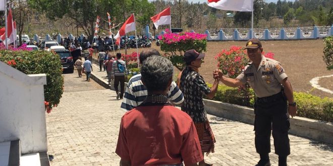 Anggota Polres TTU Lakukan Pengamanan Rapat Paripurna DPRD