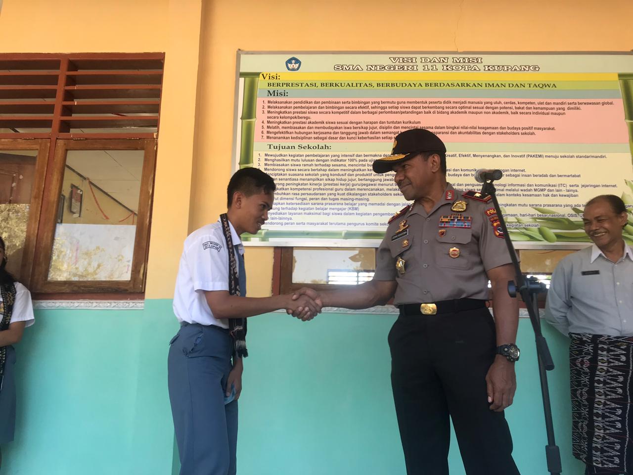 Wakapolda NTT Lakukan Safari Kamtibmas di SMA 11 Kota Kupang