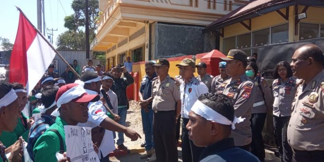 Personil Polres TTS Laksanakan Pengamanan Aksi Damai